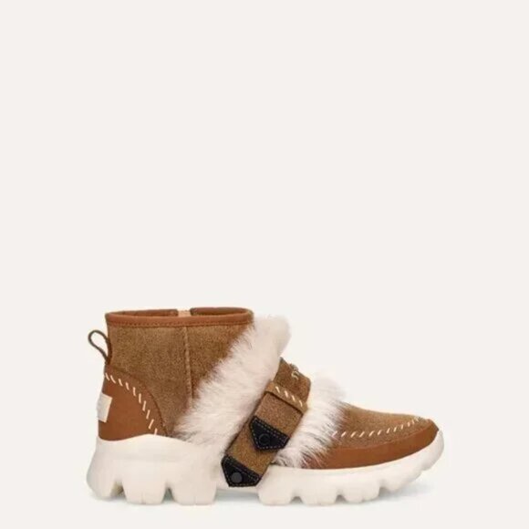 Ugg Fluff Punk Ankel Boot size 6 - Picture 1 of 1